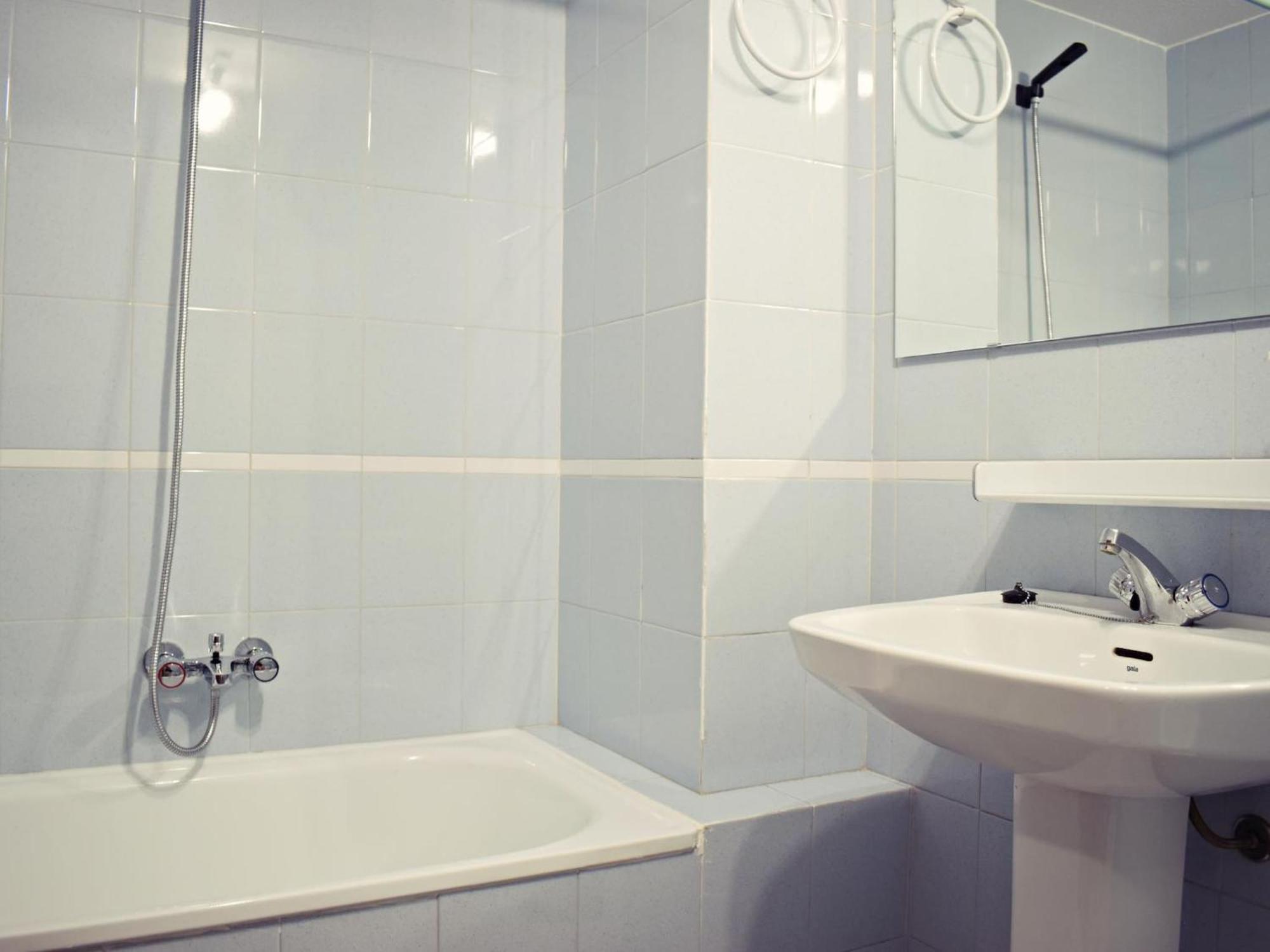 Amplio Y Luminoso Apartamento Cerca Del Centro Y La Playa Con Piscina Y Parking Privado Malaga Exterior photo